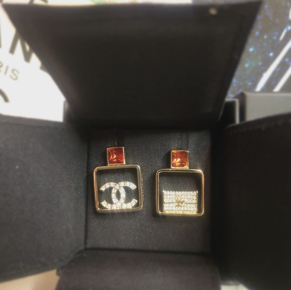 Chanel Strass Perfume Bottle Stud Earrings - Picture 3 of 10